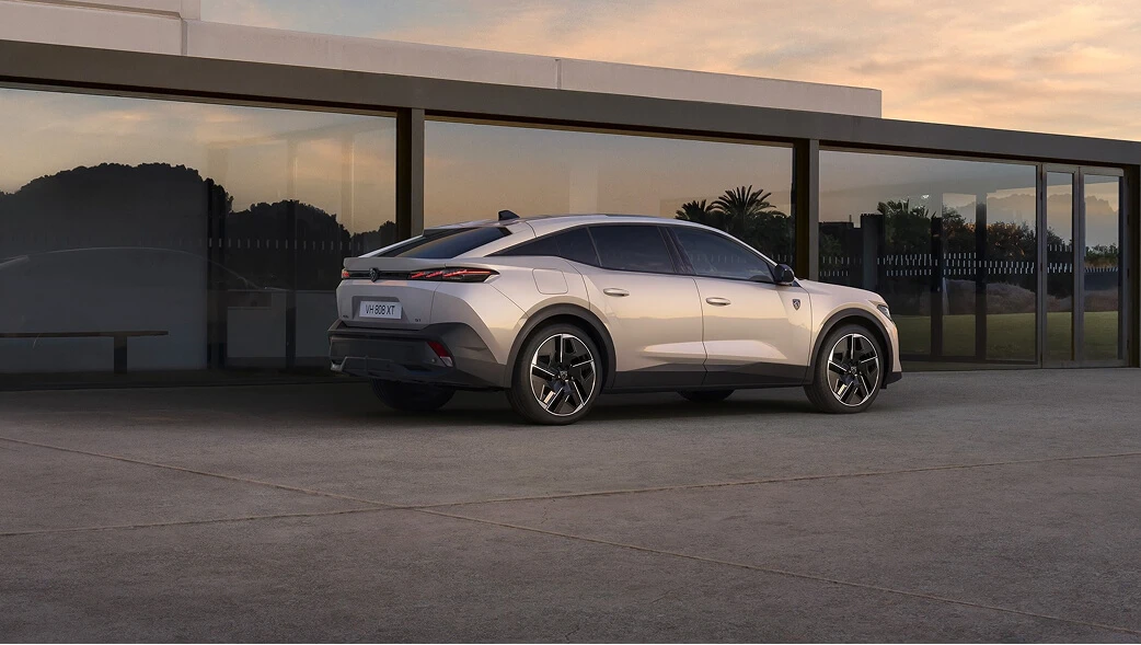 Peugeot - New 408